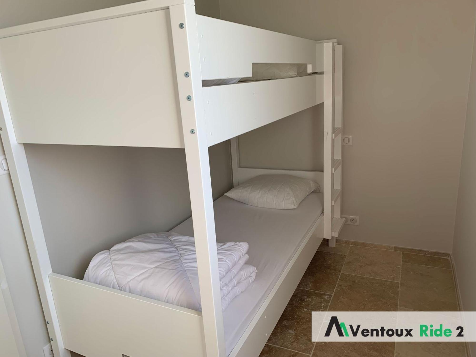 Ventoux Ride Apartment Malaucene Room photo