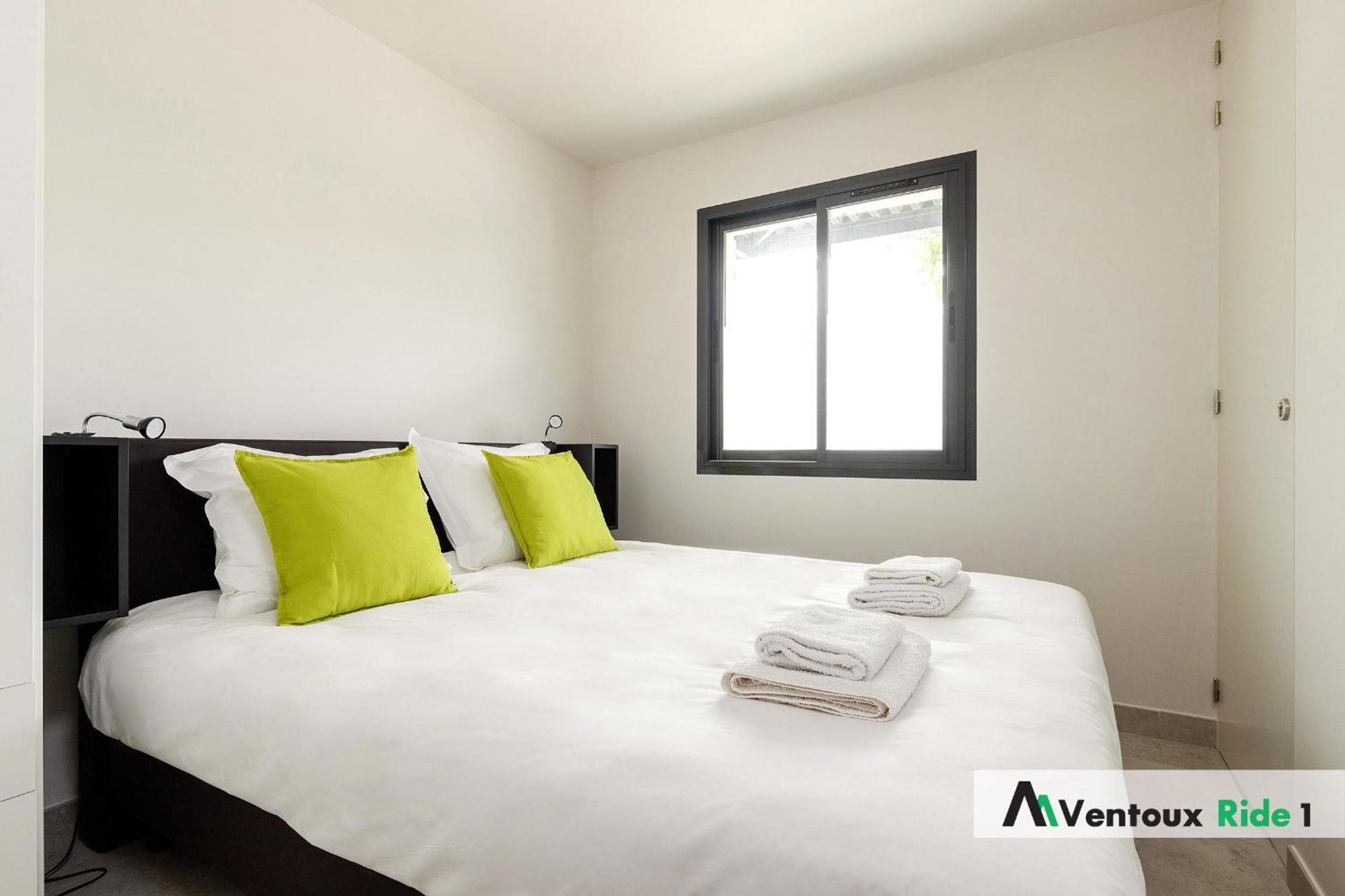 Ventoux Ride Apartment Malaucene Room photo