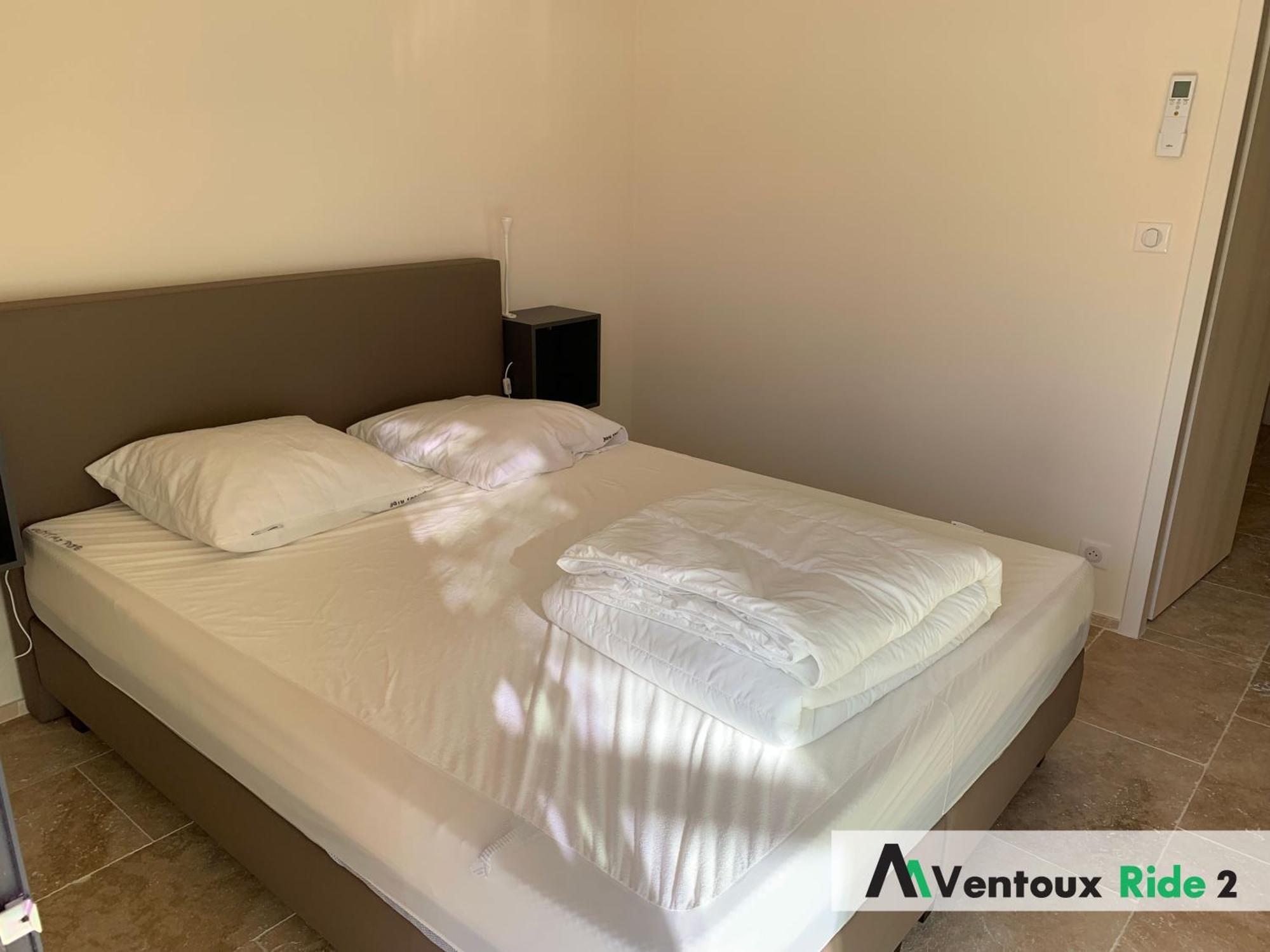 Ventoux Ride Apartment Malaucene Room photo
