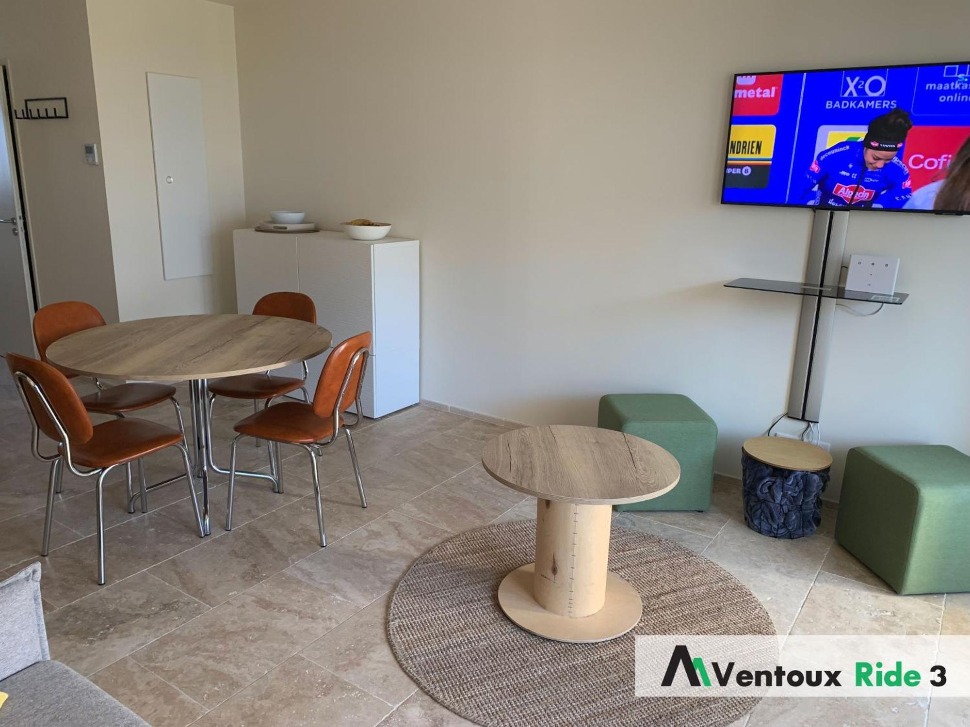 Ventoux Ride Apartment Malaucene Room photo
