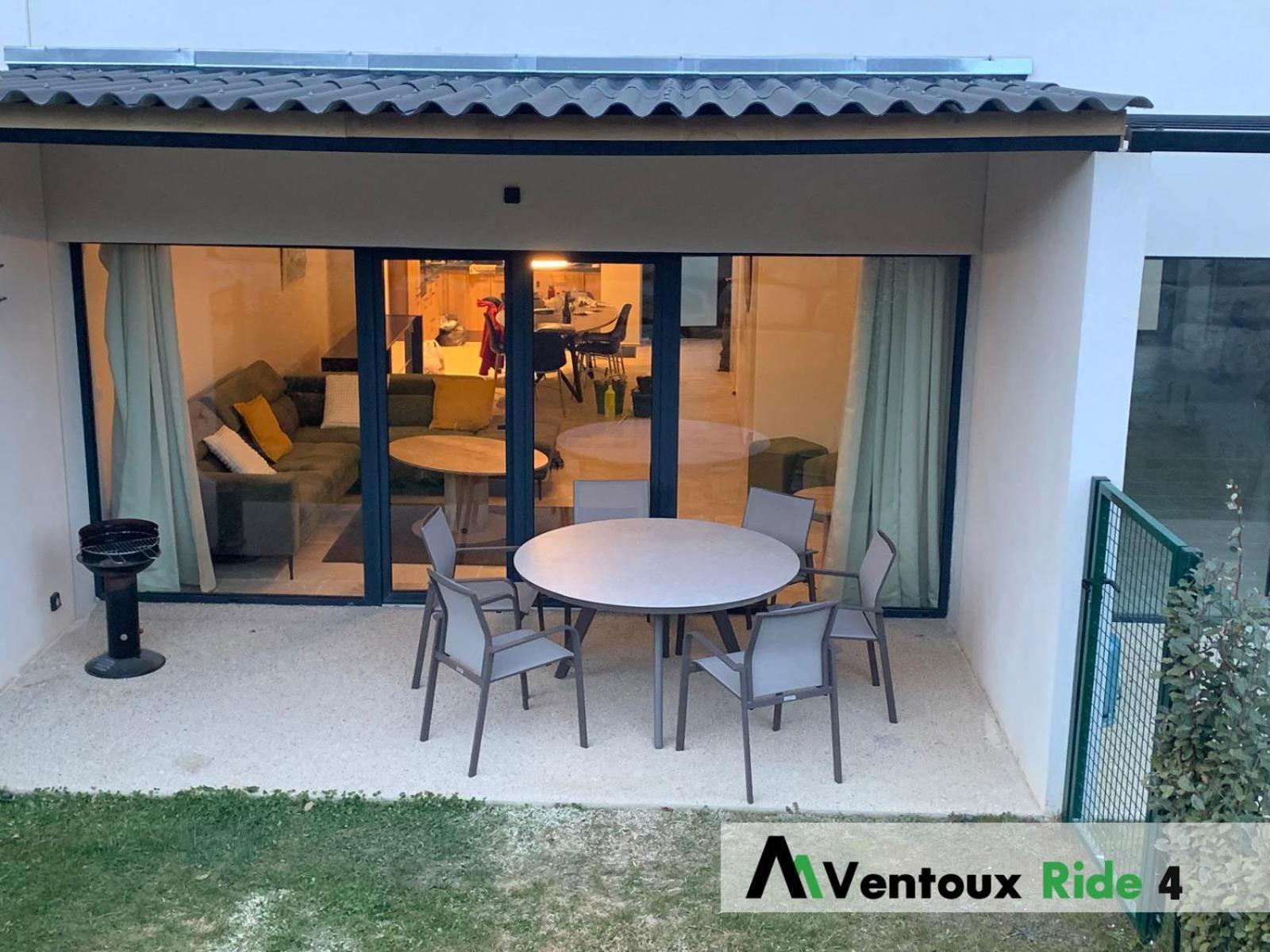 Ventoux Ride Apartment Malaucene Room photo